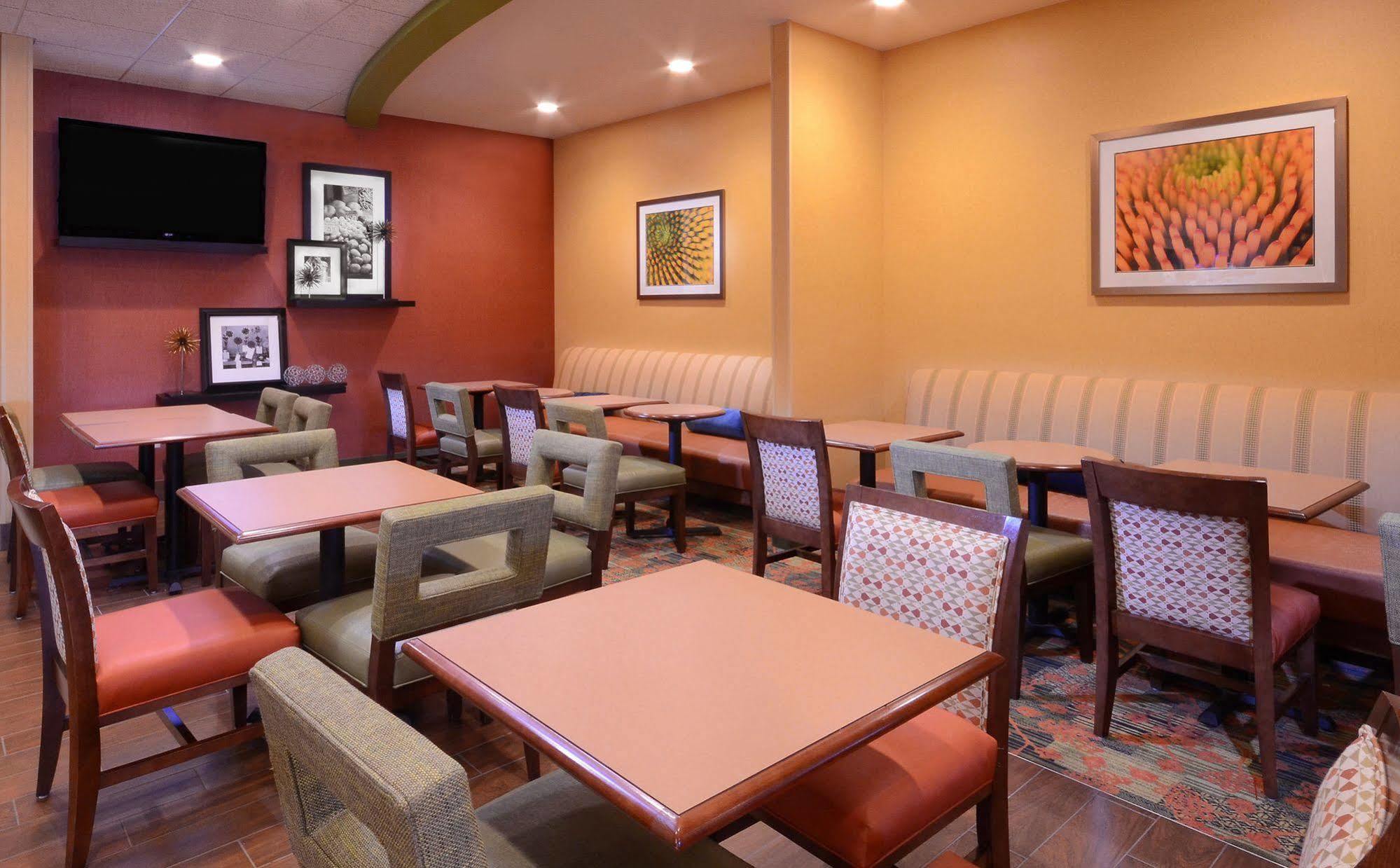 Hampton Inn Fayetteville Fort Bragg Exteriér fotografie